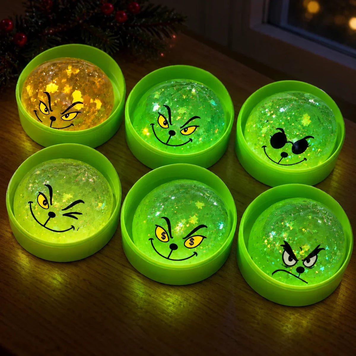 Les squishys dumplings verts qui brillent dans le noir